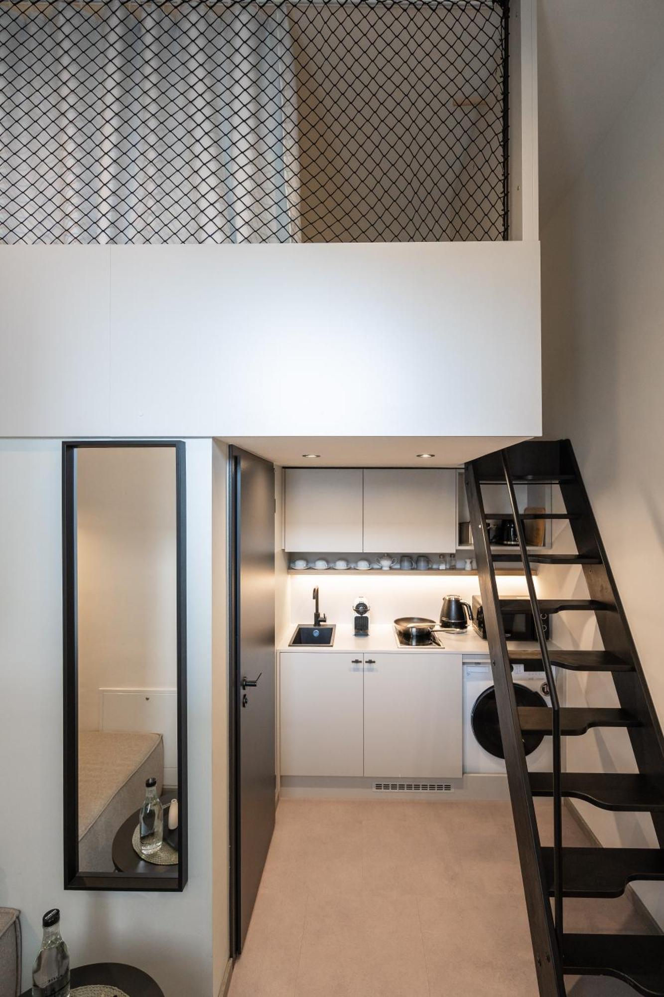 Honest Karlin Aparthotel Prague Room photo